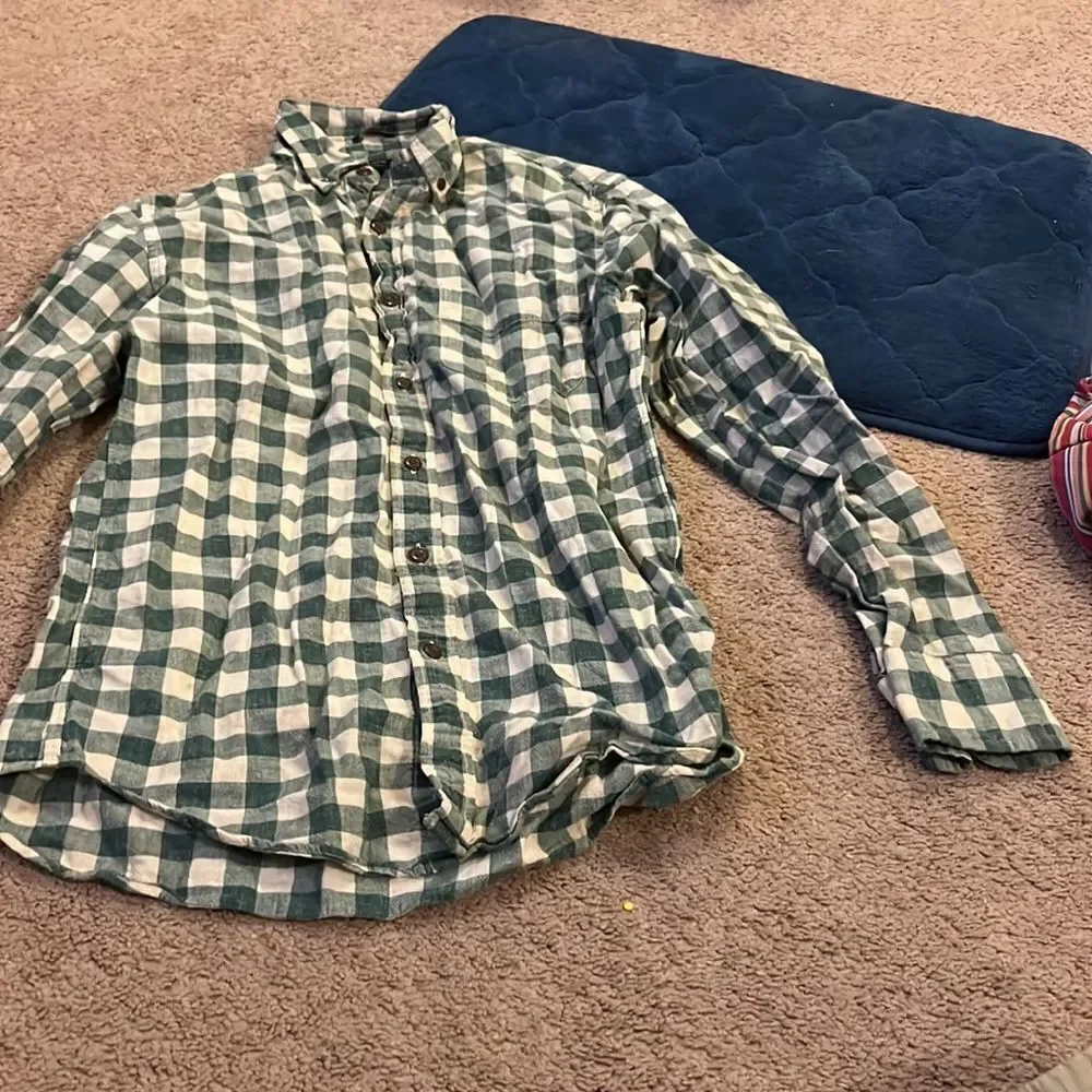 J crew plaid button up M‎